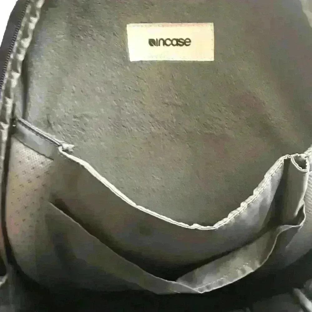 Incase backpacks  - Picture 5 of 5